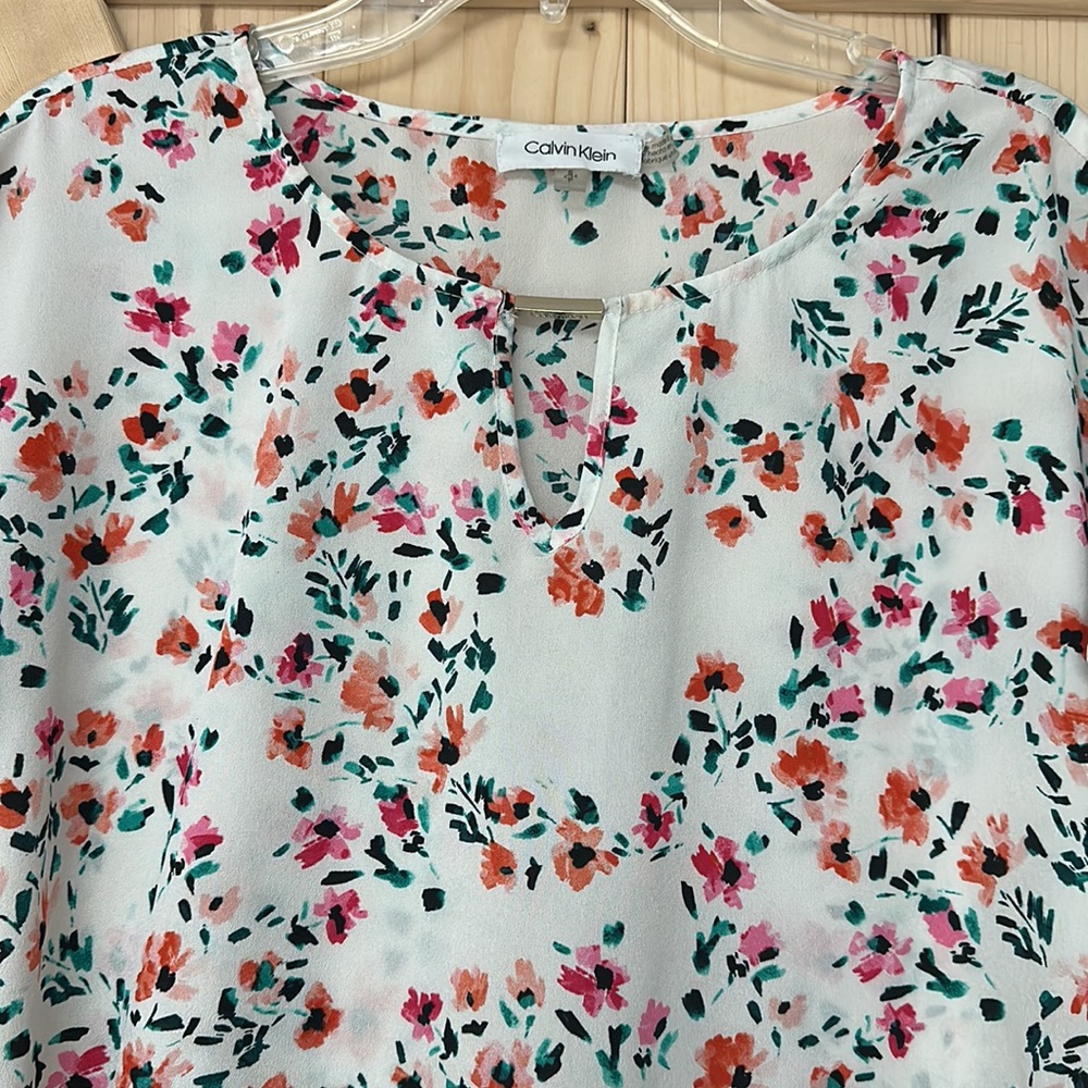 Calvin Klein Floral Blouse - Picture 2 of 8